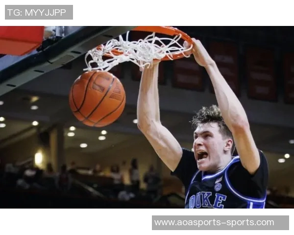 基德表示在全员健康前将继续使用以弗拉格担任控卫的阵容策略